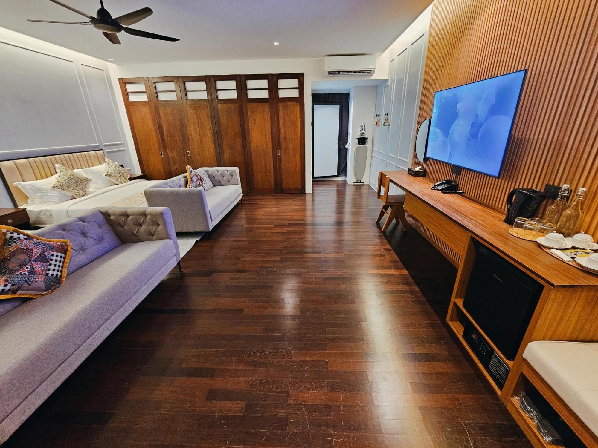 The Palm Suite At Lava Mansion George Town Exterior photo