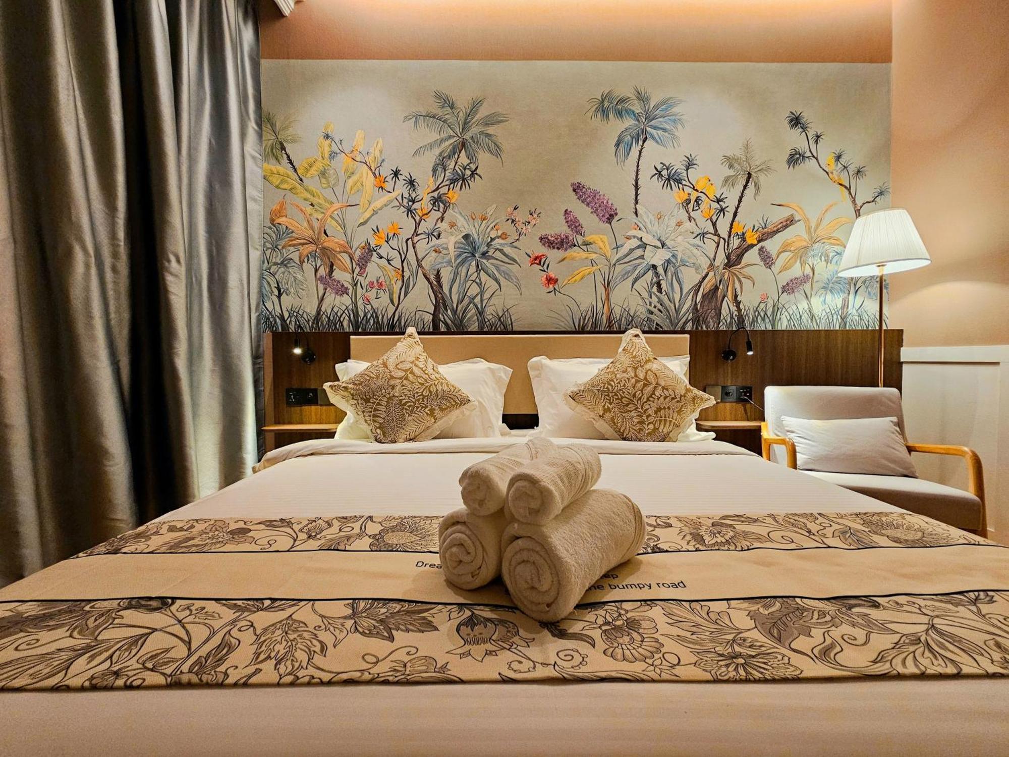 The Palm Suite At Lava Mansion George Town Exterior photo