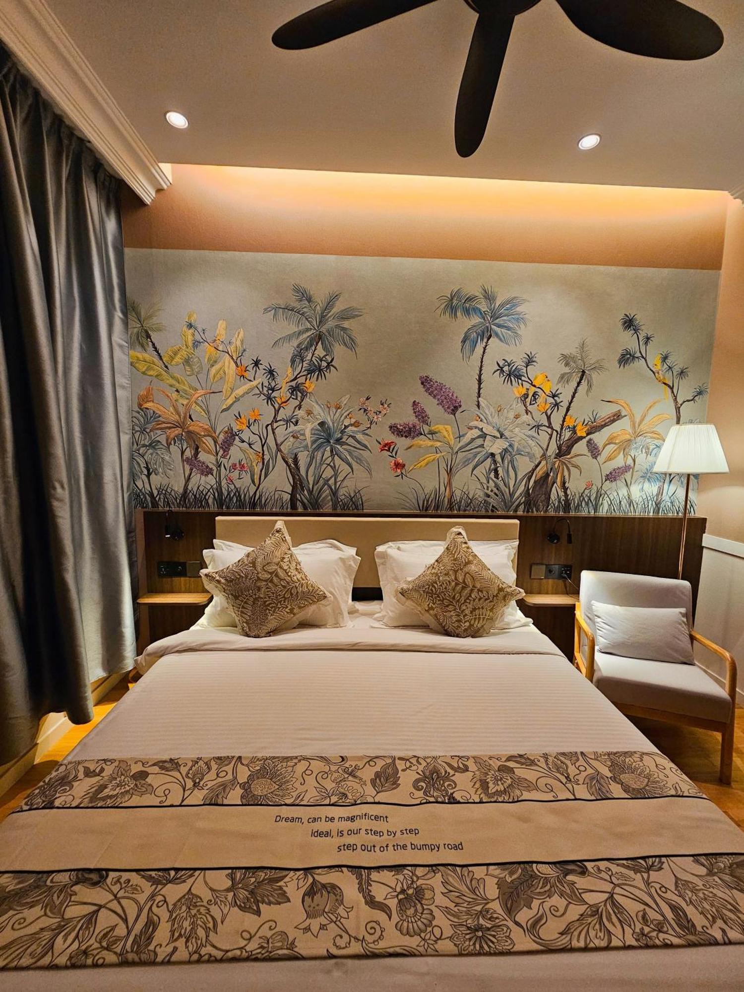 The Palm Suite At Lava Mansion George Town Exterior photo