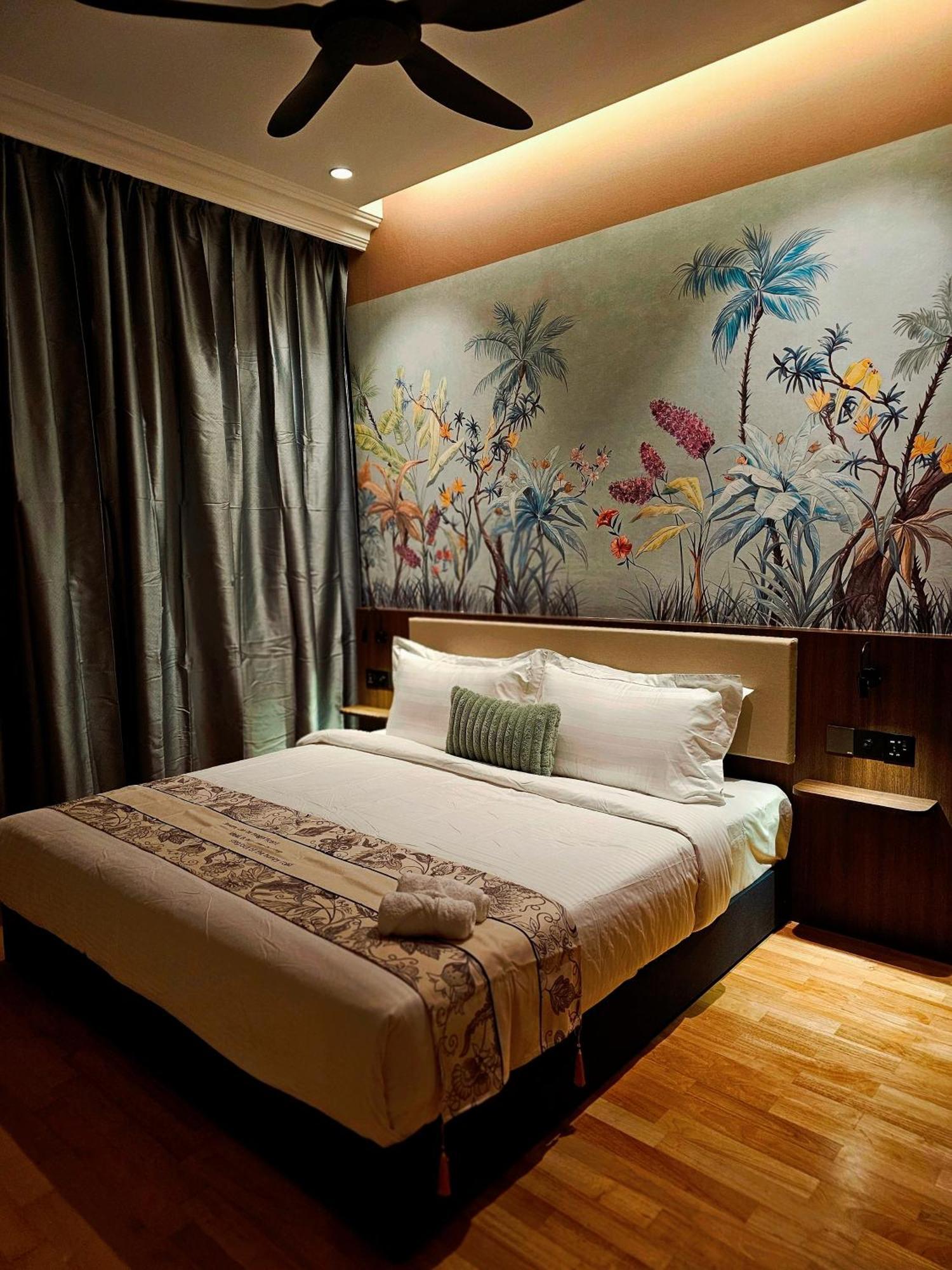 The Palm Suite At Lava Mansion George Town Exterior photo